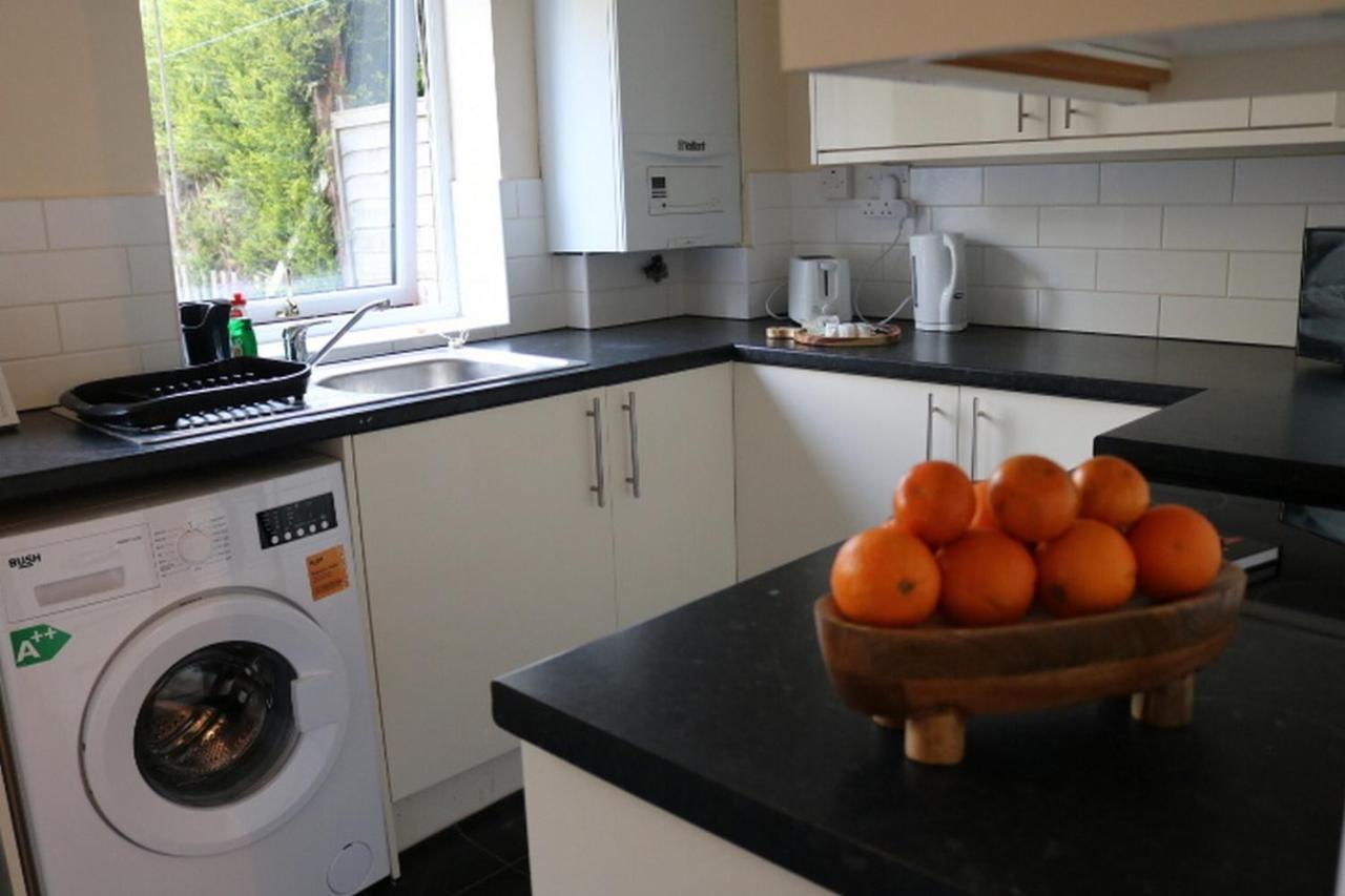 Charming 2 Bed House - Family Friendly Villa Nottingham Kültér fotó
